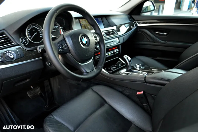 BMW Seria 5 520d Aut. - 12