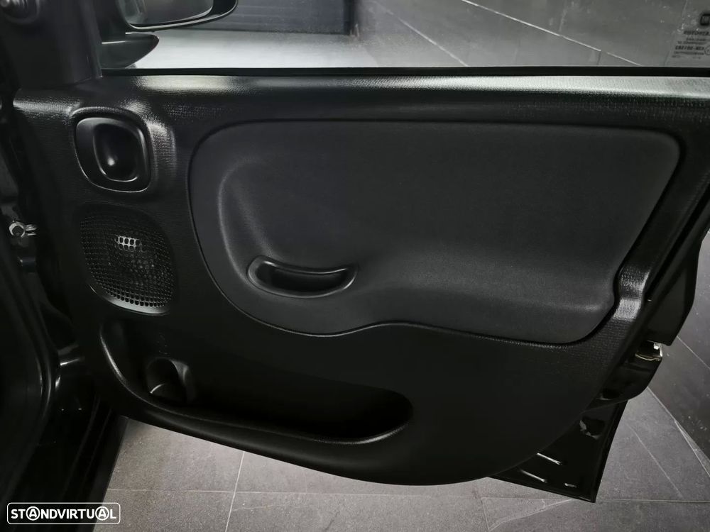 Fiat Panda 1.0 Hybrid City Cross - 28