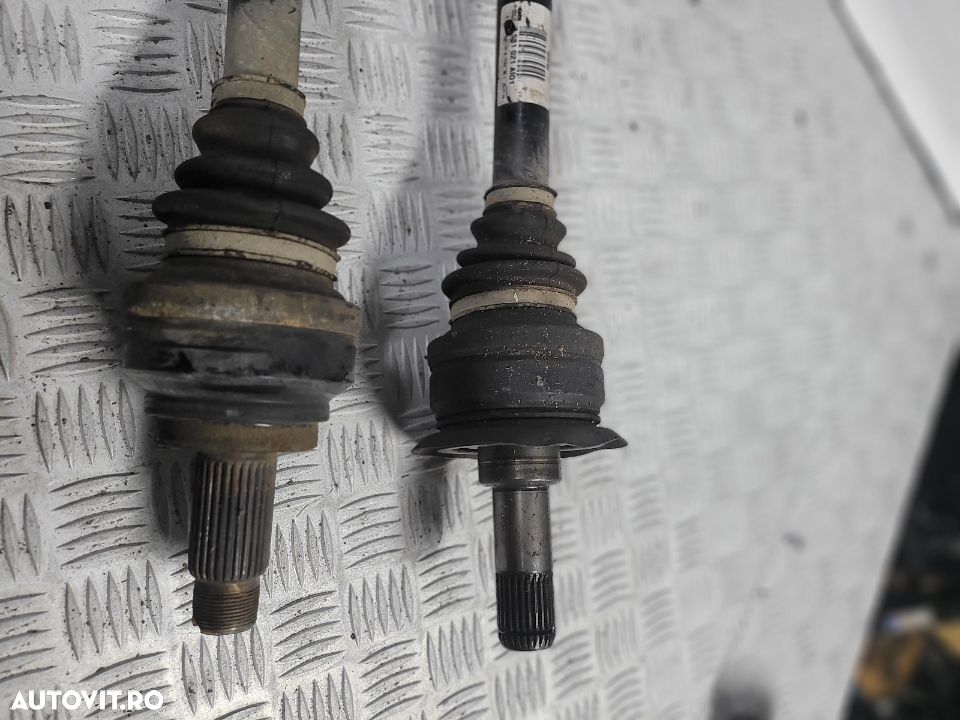 Planetare Planetara Stanga Dreapta Spate Bmw F10 F11 2.0D Cod 7581022 7581021 Dezmembrez Bmw F10 - 3