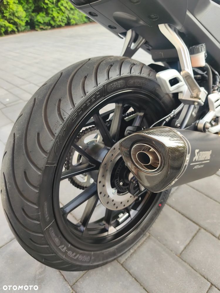 Yamaha YZF - 16