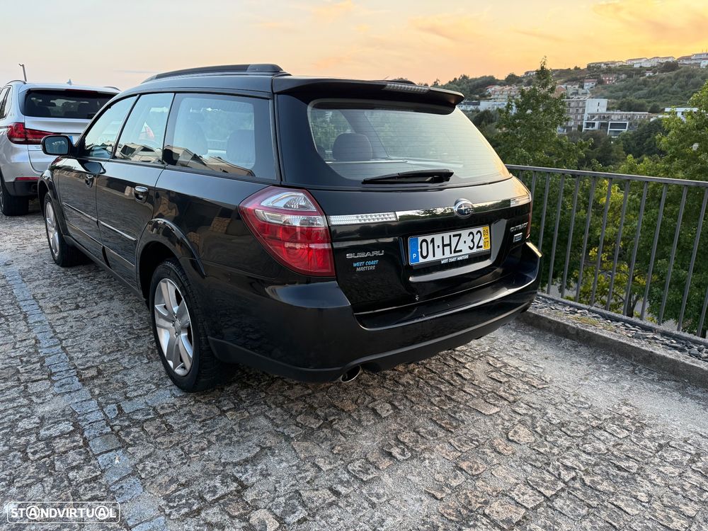 Subaru Legacy Outback - 12