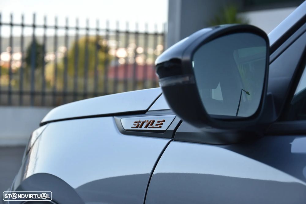 Peugeot 2008 Hybrid 136 e-DSC Style - 5