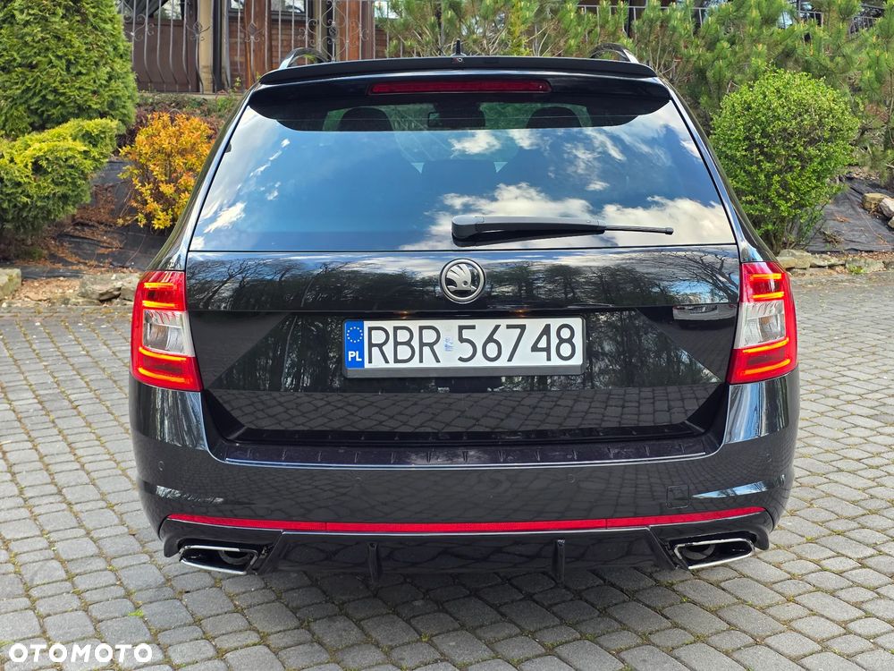 Skoda Octavia 2.0 TSI (Green tec) DSG RS - 6