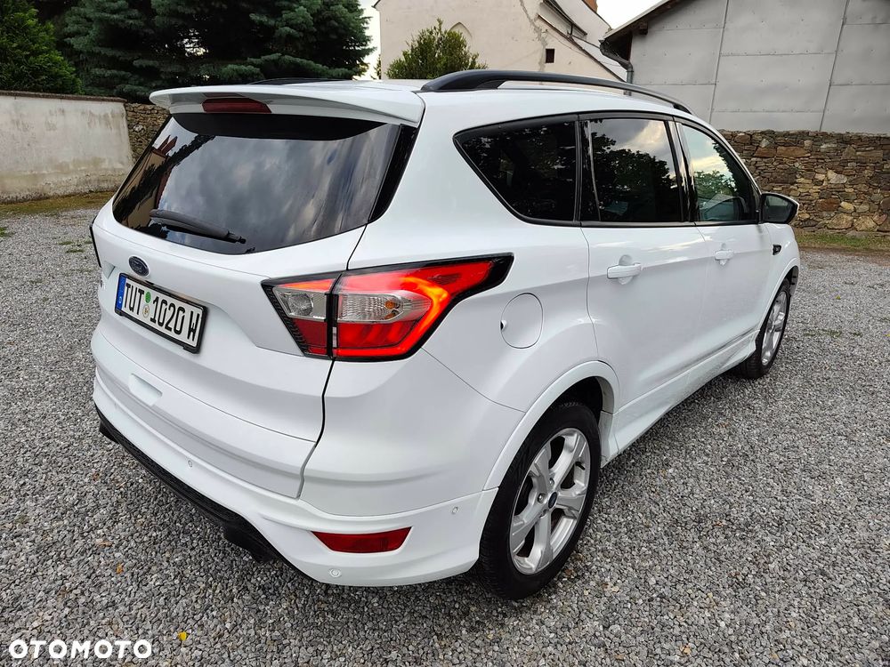 Ford Kuga 1.5 EcoBoost 2x4 ST-Line - 16