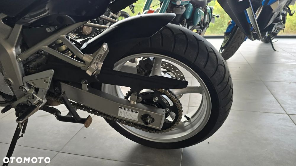 Yamaha FZ6 - 17