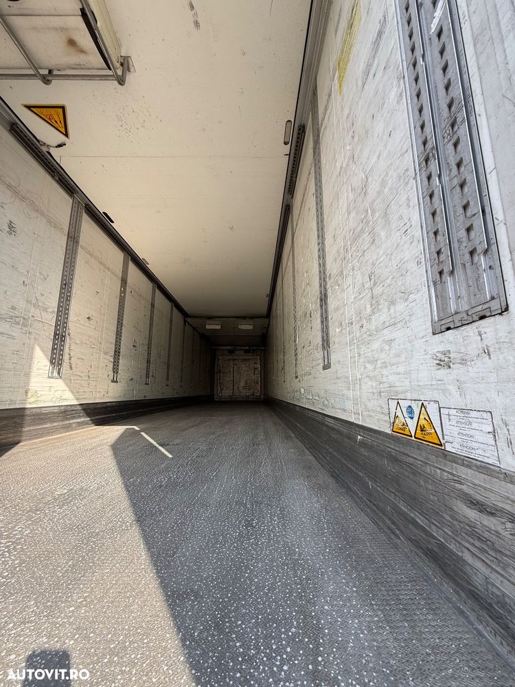 Schmitz Cargobull Semiremorca Frigorifică Dubla Temperatura - 33