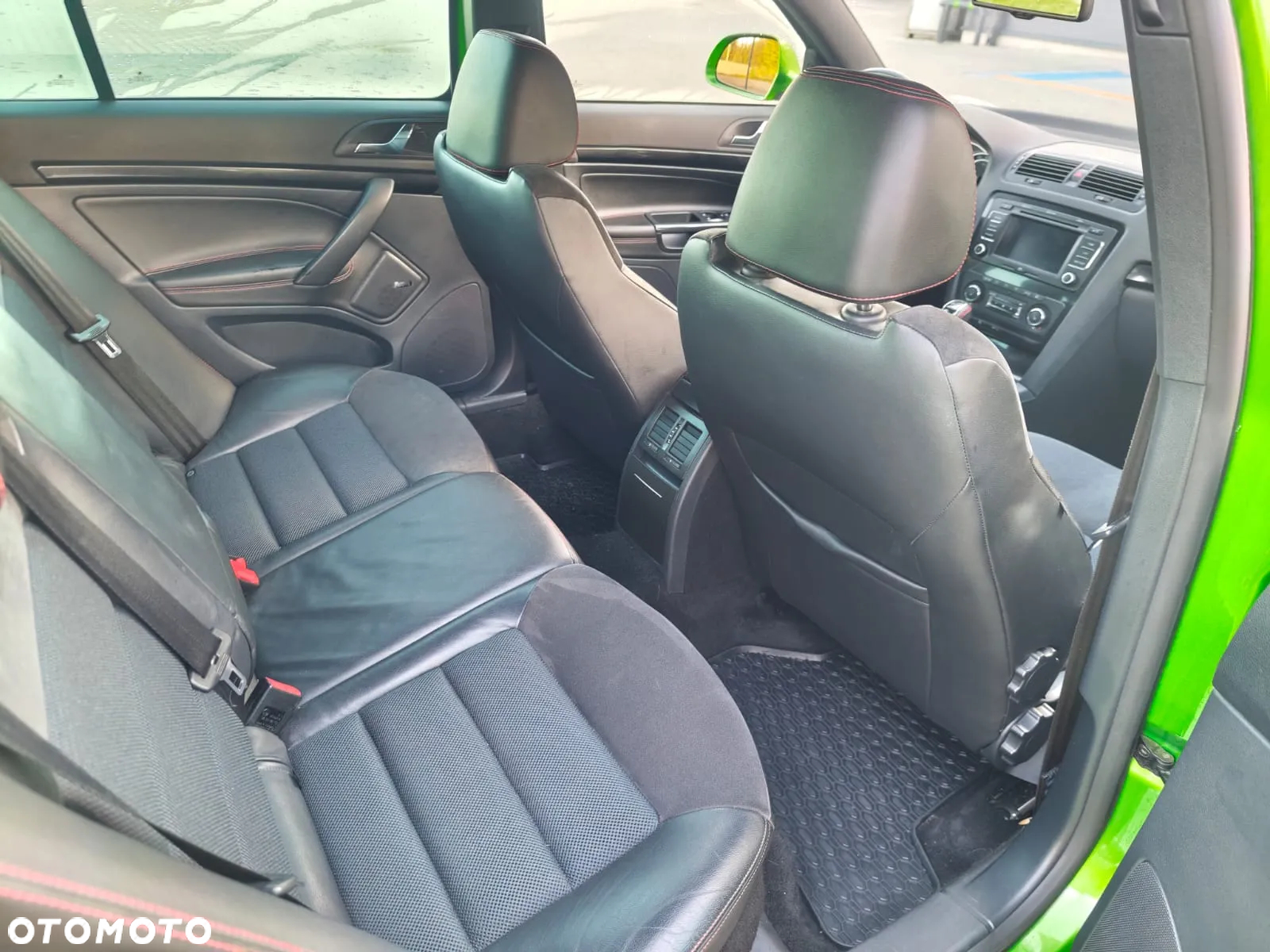 Skoda Octavia Combi 2.0 TDI CR DPF RS - 11