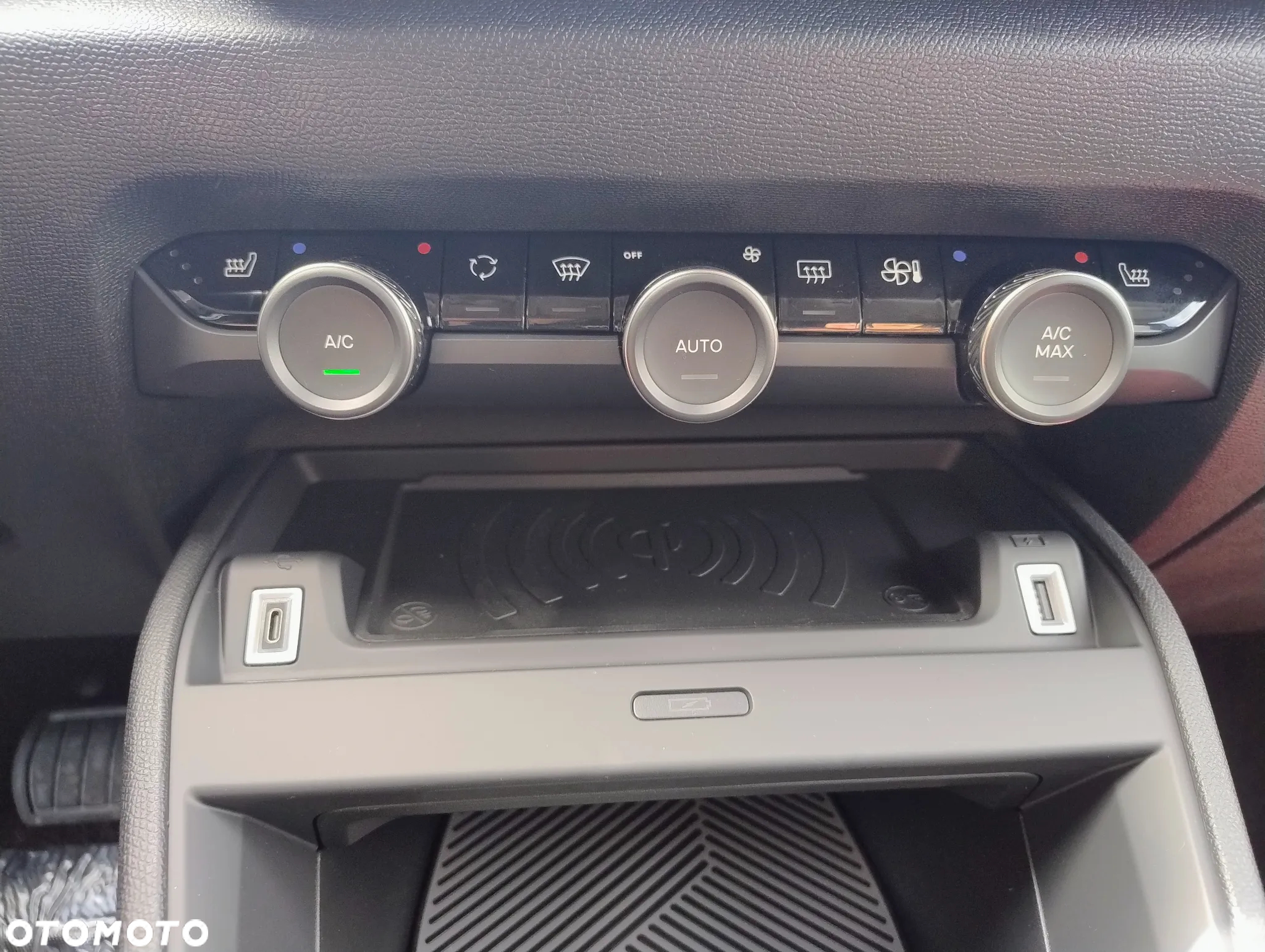 Citroën C4 1.2 PureTech Max S&S EAT8 - 18