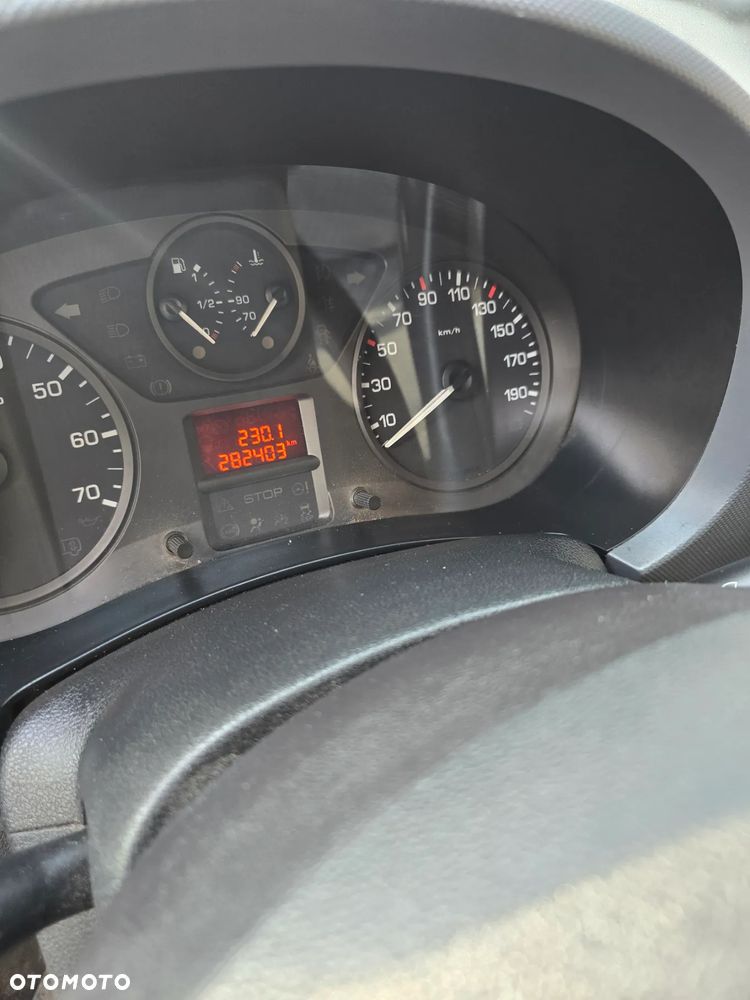 Peugeot Partner - 11