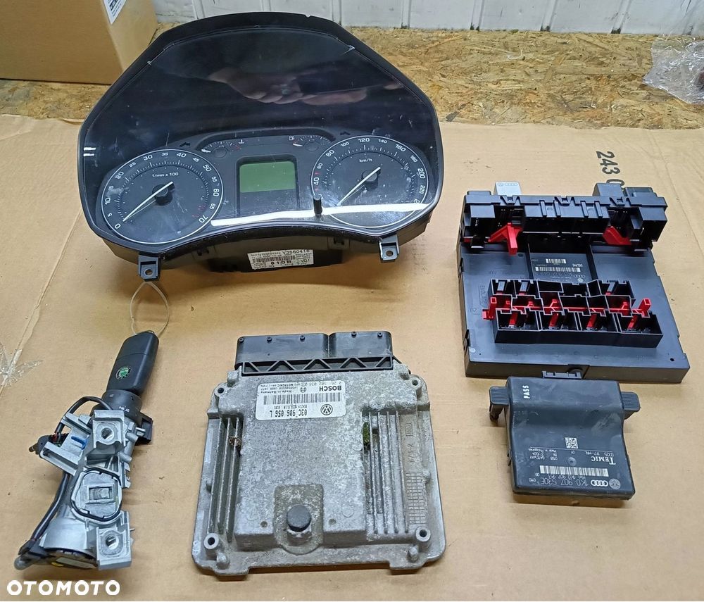 Octavia II zestaw startowy 1,6FSI manual VW Seat Audi Skoda - 1