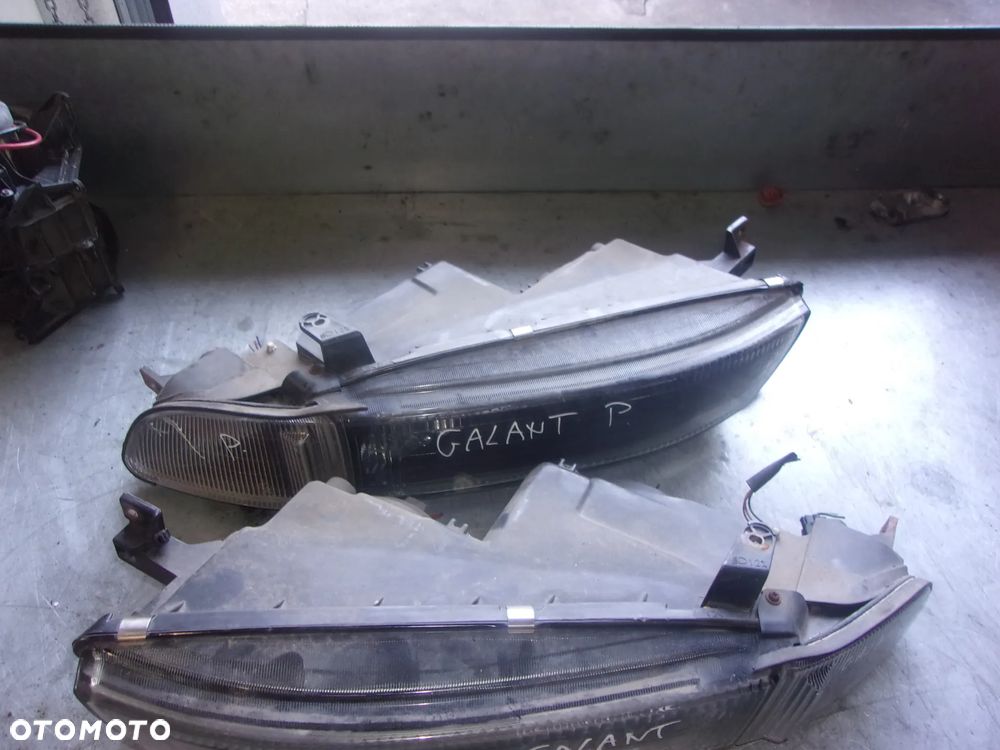 LAMPA PRZOD PRAWA LEWA MITSUBISHI GALANT VIII - 2