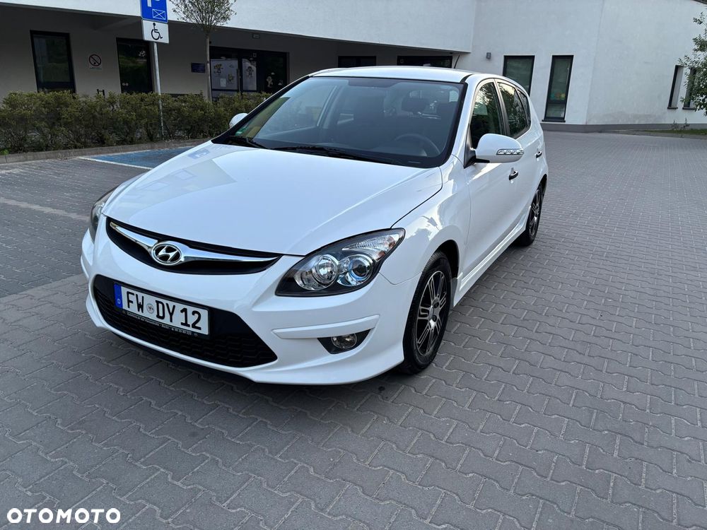 Hyundai i30 1.4 Comfort World Cup - 2