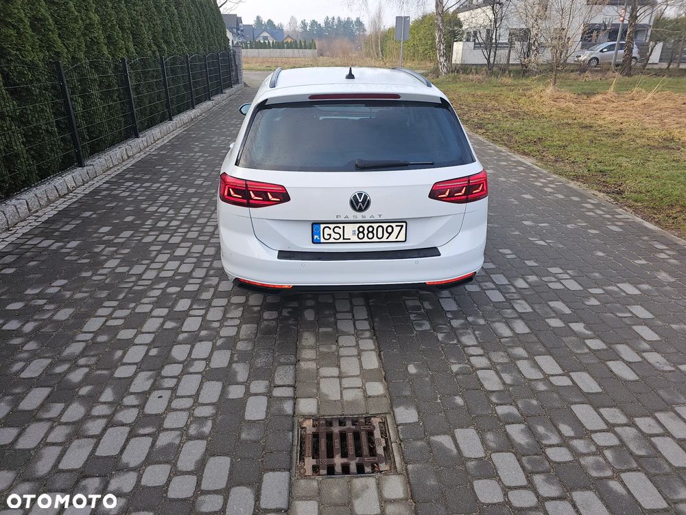 Volkswagen Passat - 2