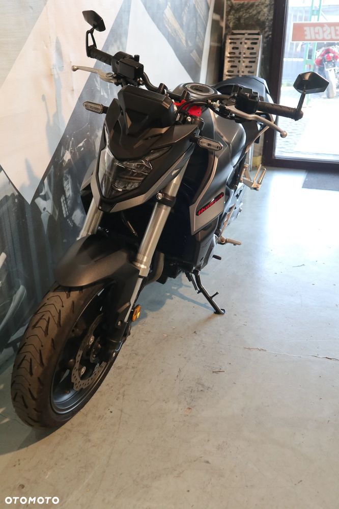 Honda Hornet - 4