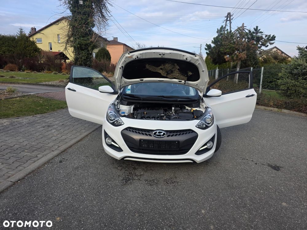 Hyundai i30 1.4 Fifa World Cup Edition - 3