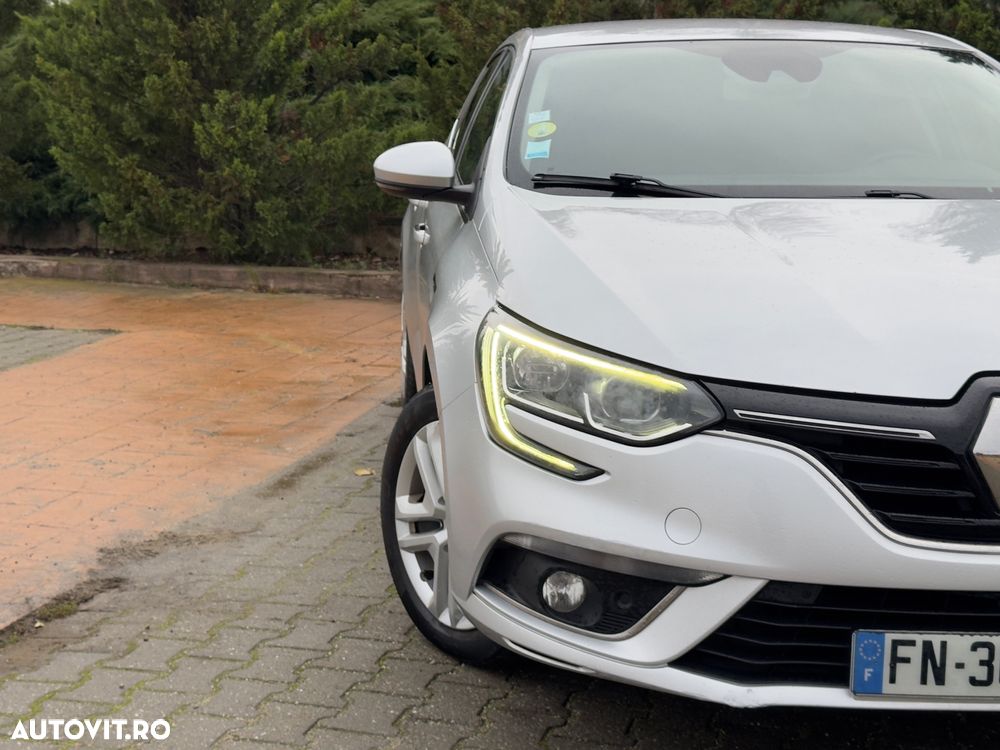 Renault Megane Blue dCi 116 EDC Intens - 8