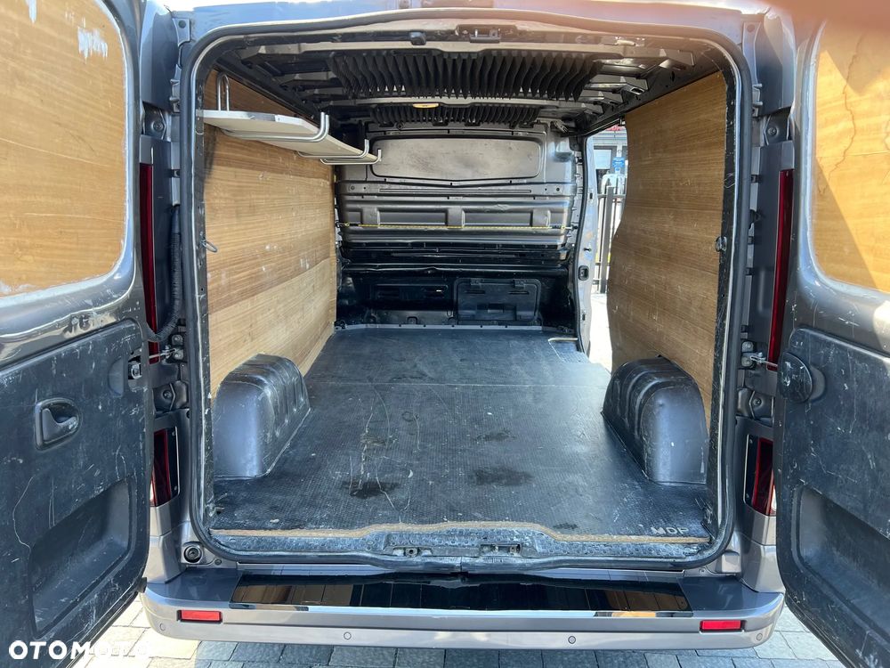 Opel Vivaro - 13