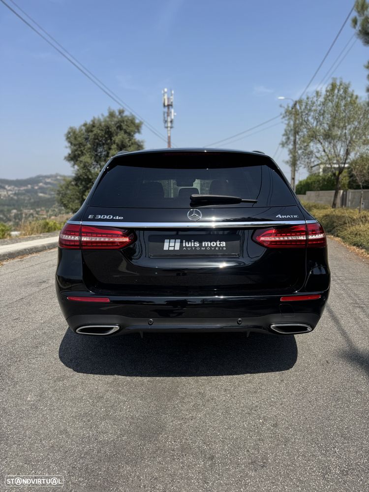 Mercedes-Benz E 300 de 4Matic T 9G-TRONIC AMG Line - 11