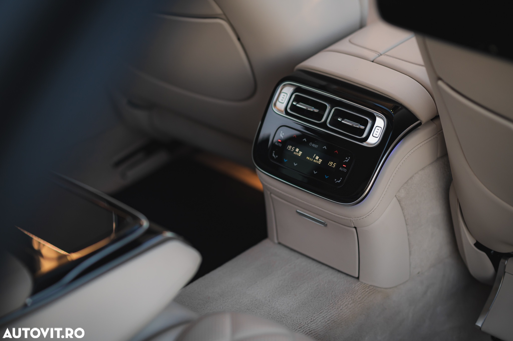 Mercedes-Benz S 580 e 4MATIC Long - 31