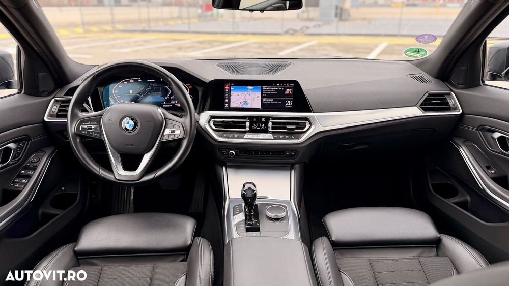 BMW Seria 3 330e Aut. Sport Line - 11