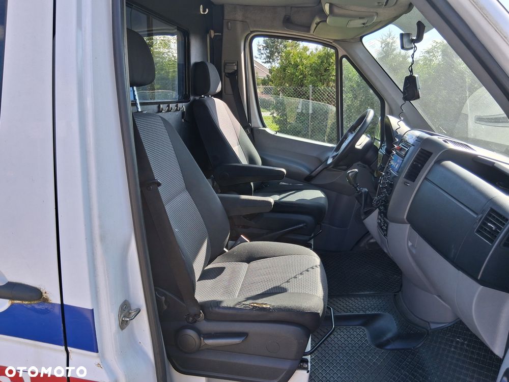 Mercedes-Benz Sprinter - 15