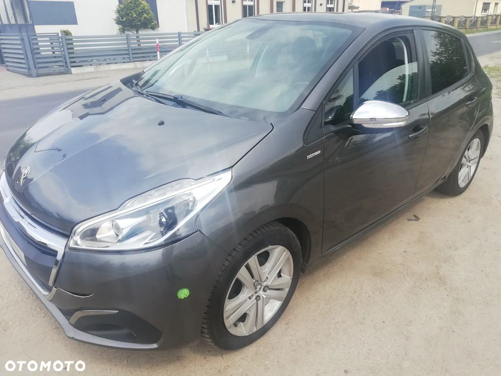 Peugeot 208 82 PureTech Style - 12