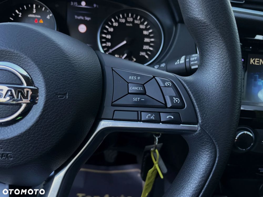 Nissan Qashqai 1.5 dCi N-CONNECTA - 25