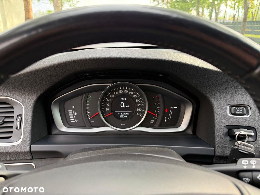 Volvo V60 D4 Geartronic Edition - 8