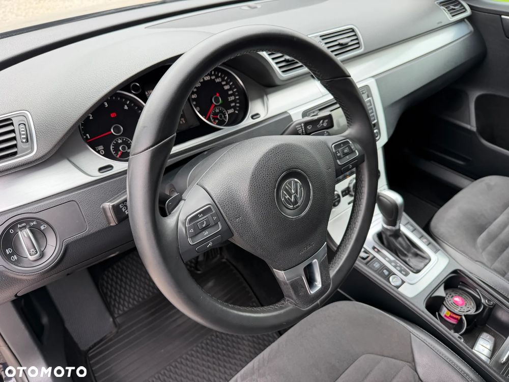 Volkswagen Passat 2.0 TDI Highline DSG - 15
