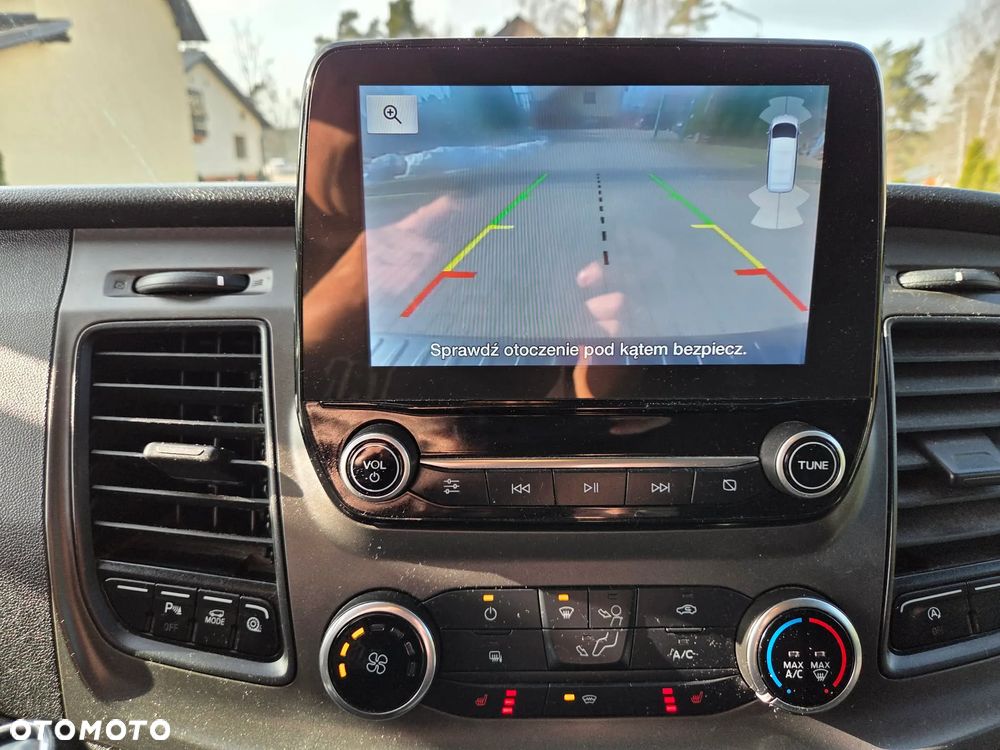 Ford TRANSIT CUSTOM - 13