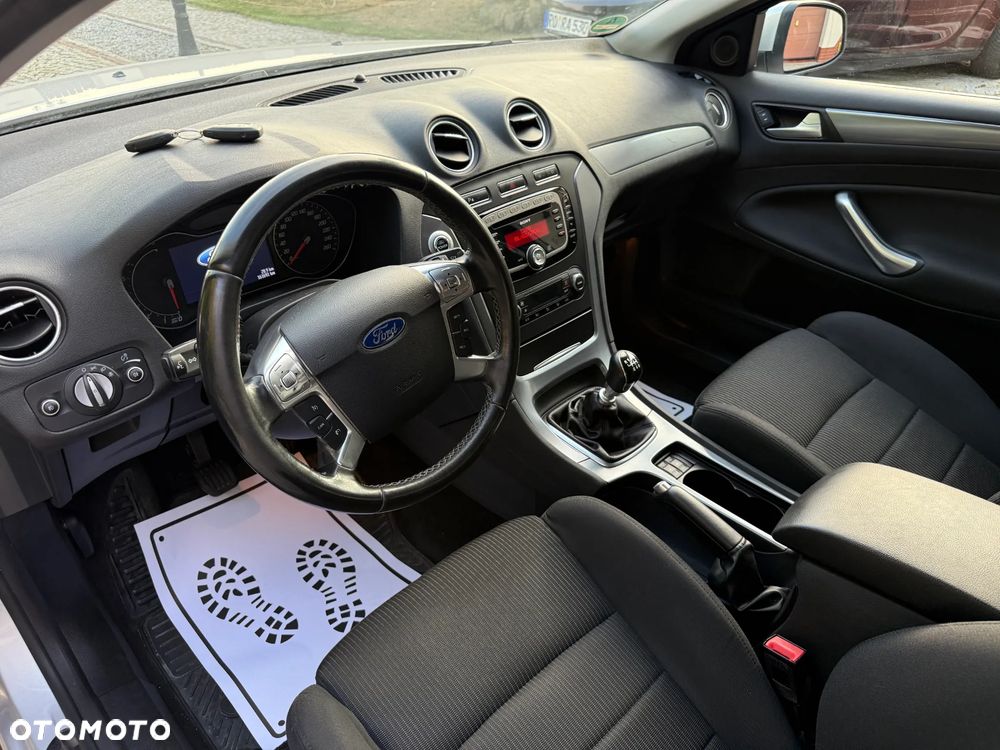 Ford Mondeo 2.0 EcoBoost Titanium - 19