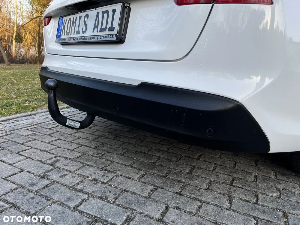 Hyundai i30 blue Kombi 1.6 CRDi Passion - 38