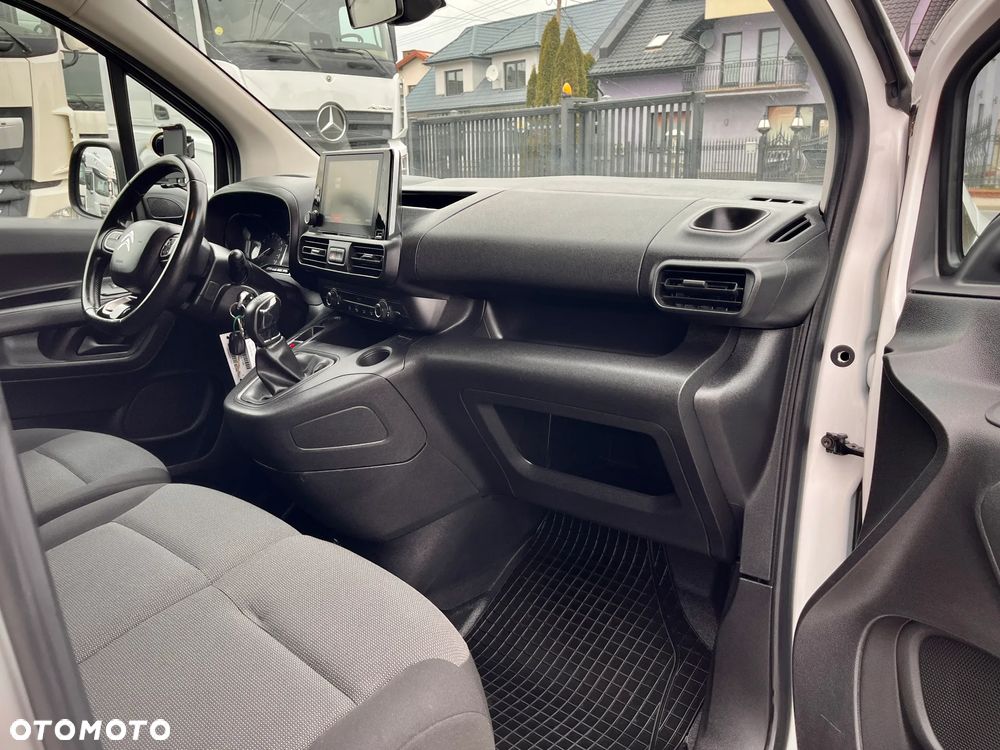 Citroën BERLINGO LONG / 3 OSOBY / BOGATE WYPOSAŻENIE / SALON POLSKA / BEZWYPADKOWY / DOSTĘPNE 15 SZTUK - 14