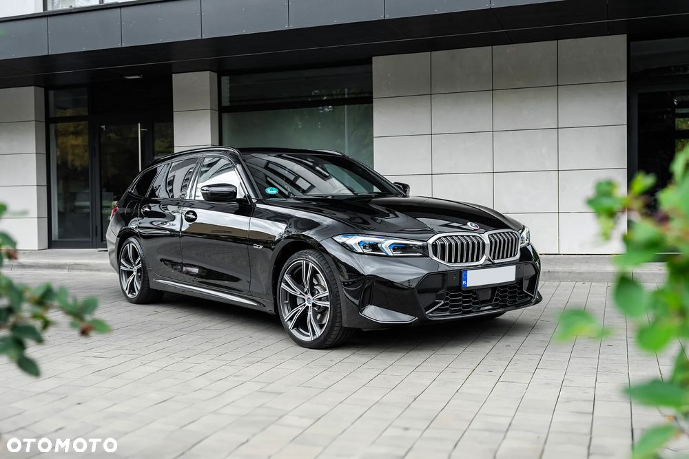 BMW Seria 3 330e xDrive M Sport sport - 1