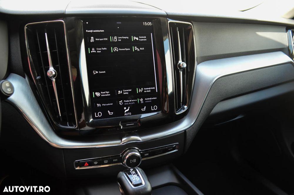 Volvo XC 60 D4 AWD Geartronic Momentum - 22