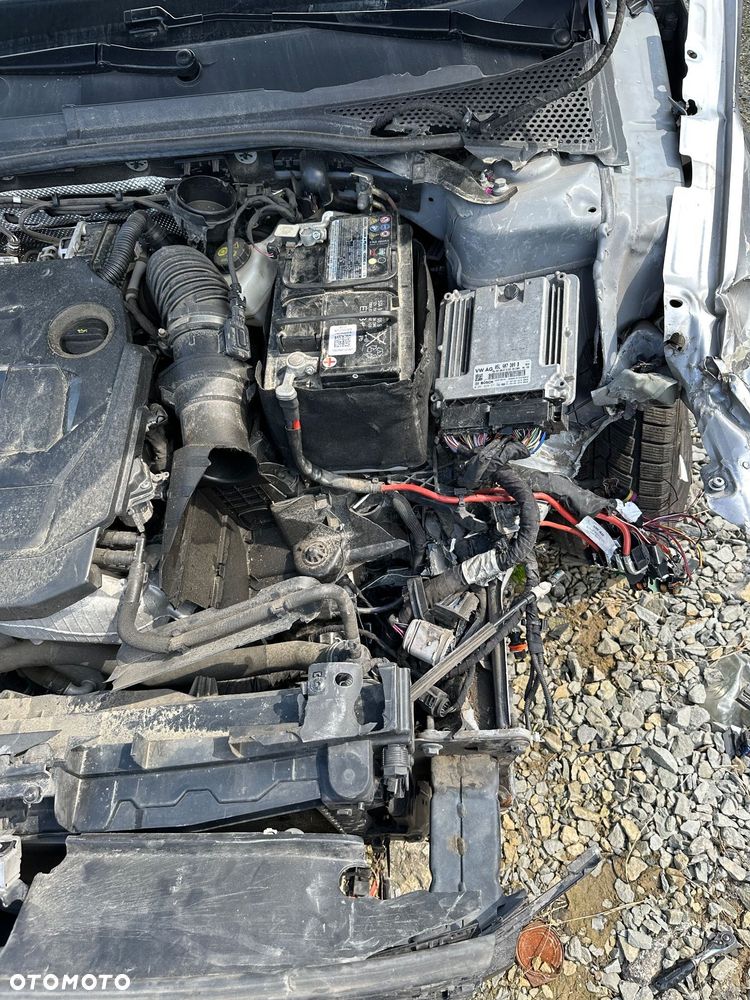 Volkswagen Passat Variant 2.0 TDI EVO Essence DSG - 32