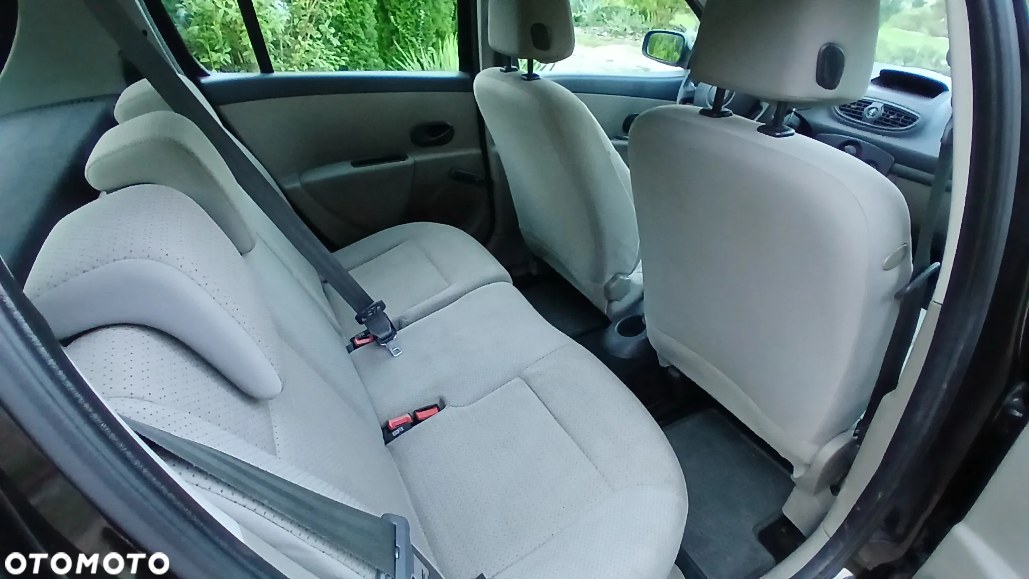 Renault Clio - 17