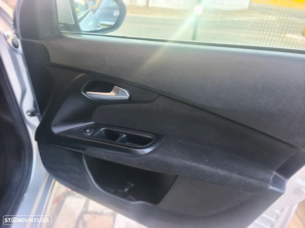 Fiat Tipo Station Wagon 1.3 M-Jet Lounge J17 - 19