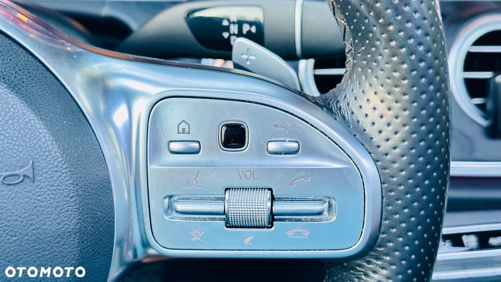 Mercedes-Benz Klasa E 220 d 4-Matic 9G-TRONIC - 22