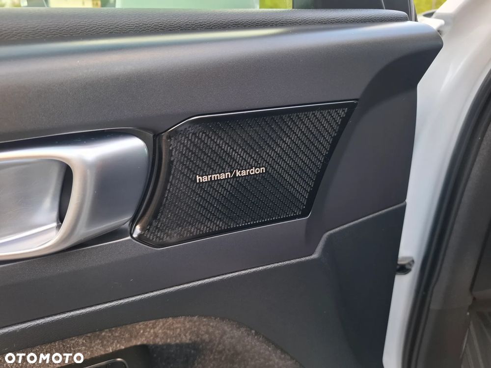 Volvo XC 40 D3 Momentum - 32