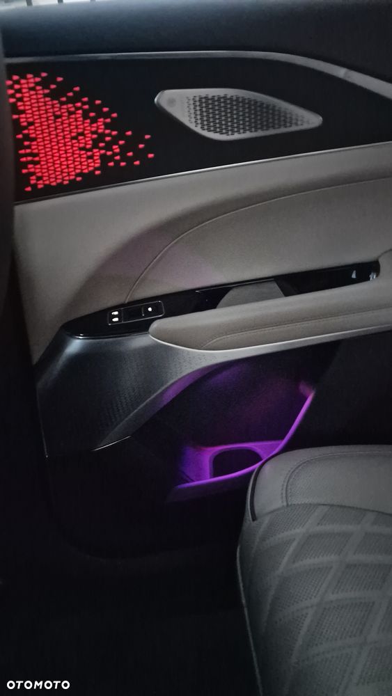 Cadillac LYRIQ Sport - 19