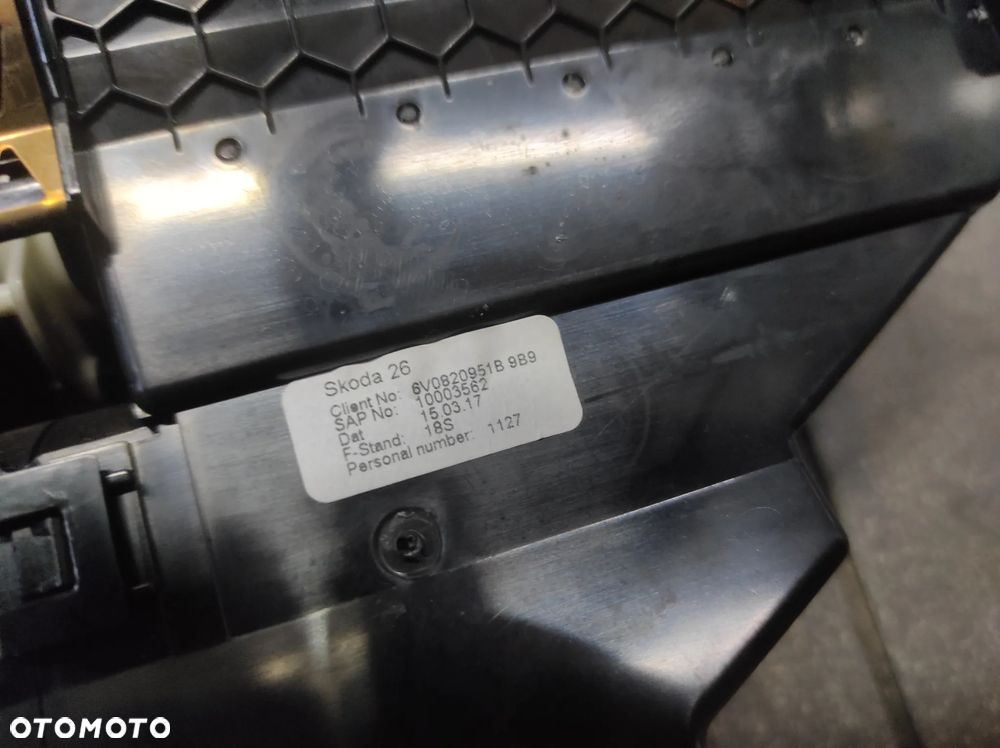 SKODA FABIA 3 ŚRODKOWA KRATKA NAWIEWU 6V0820951B CAŁA WYSYŁKA !!!!!!! - 5