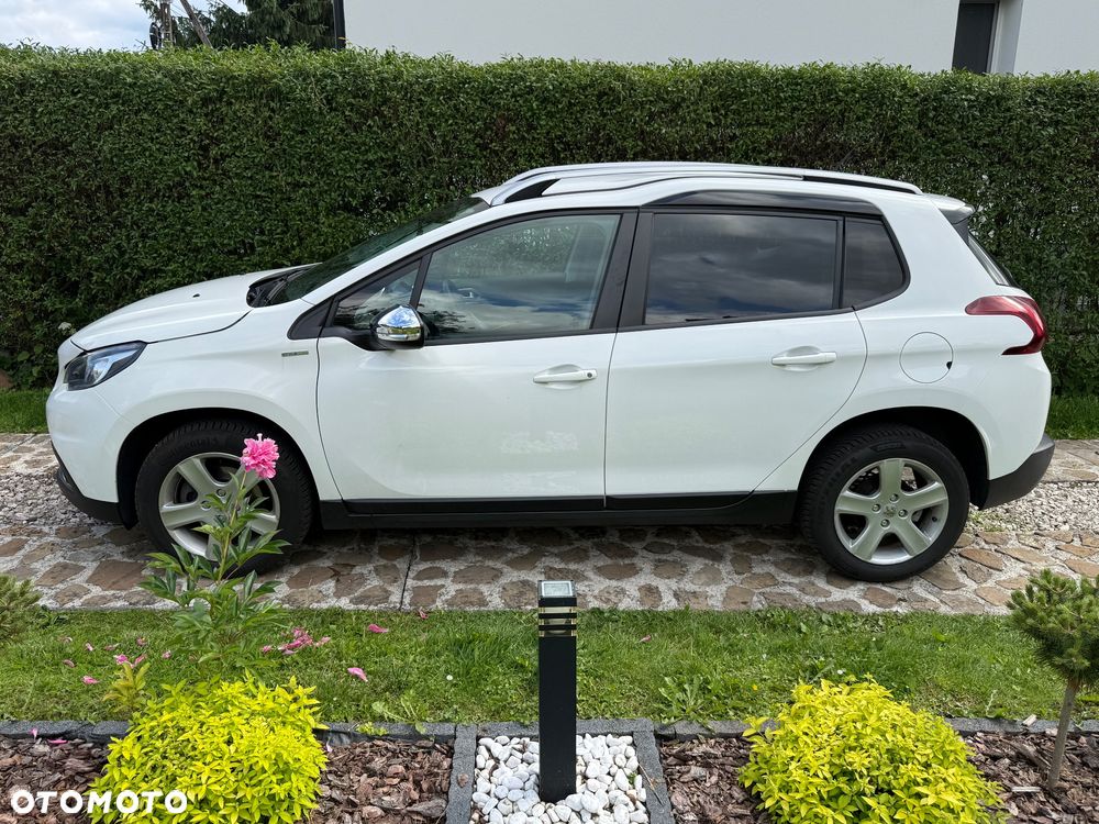 Peugeot 2008 1.2 Pure Tech GPF Style S&S EAT6 - 3