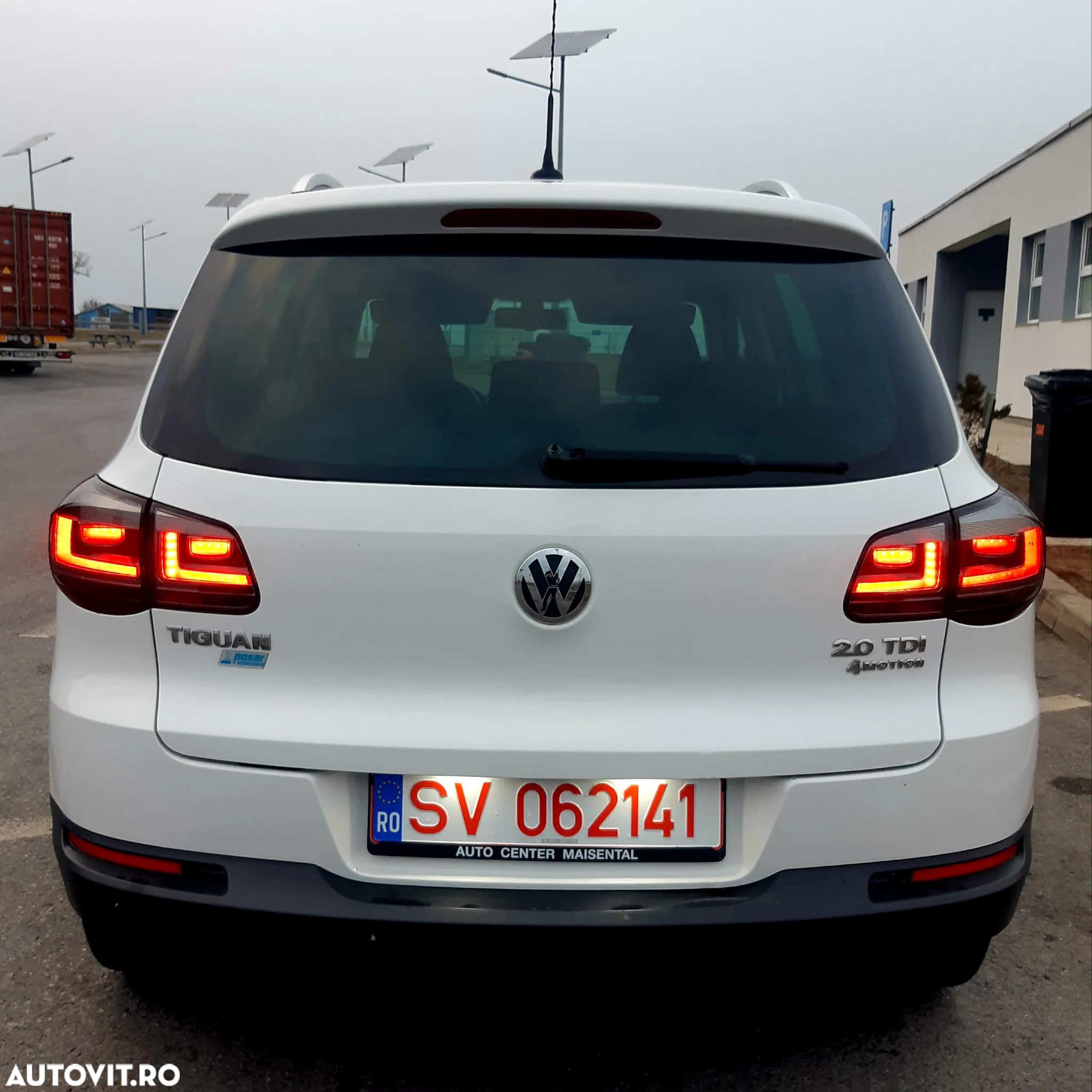 Volkswagen Tiguan 2.0 TDI 4Motion DSG Sport & Style - 5