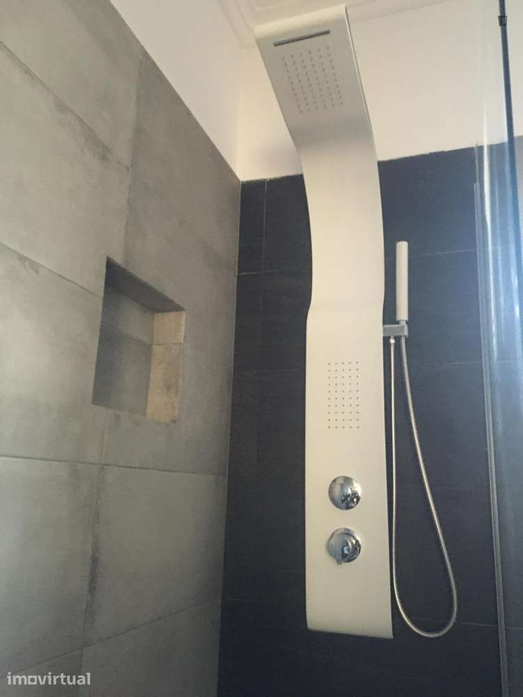Quarto - localizado em Pontinha Lisbon - Grande imagem: 3/24