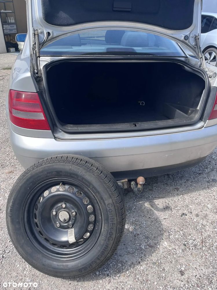 Audi A4 Avant 1.8 - 16