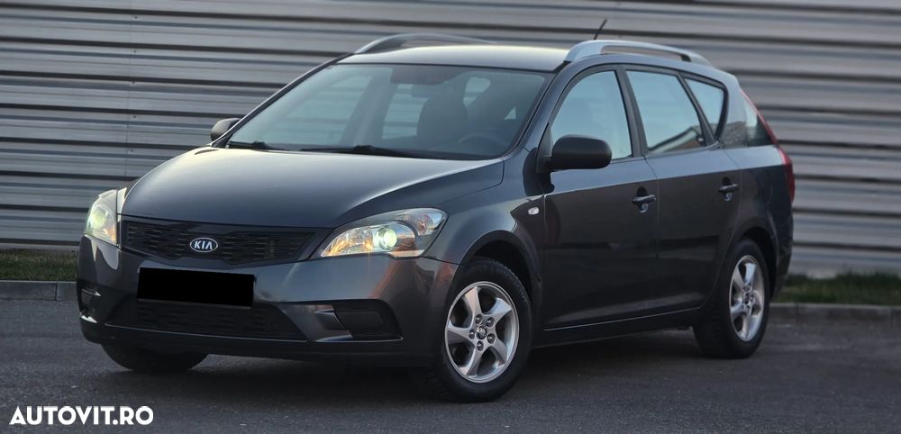 Kia Ceed 1.6 CRDi 115 Dream-Team Edition - 2