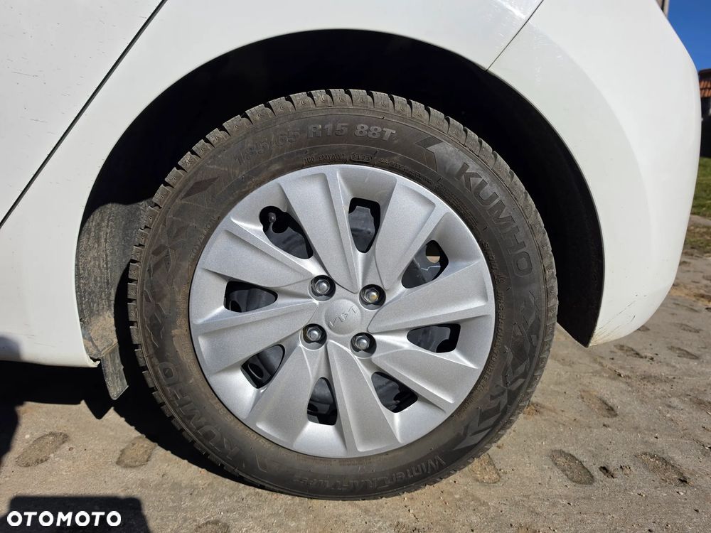 Kia Rio 1.2 L - 39
