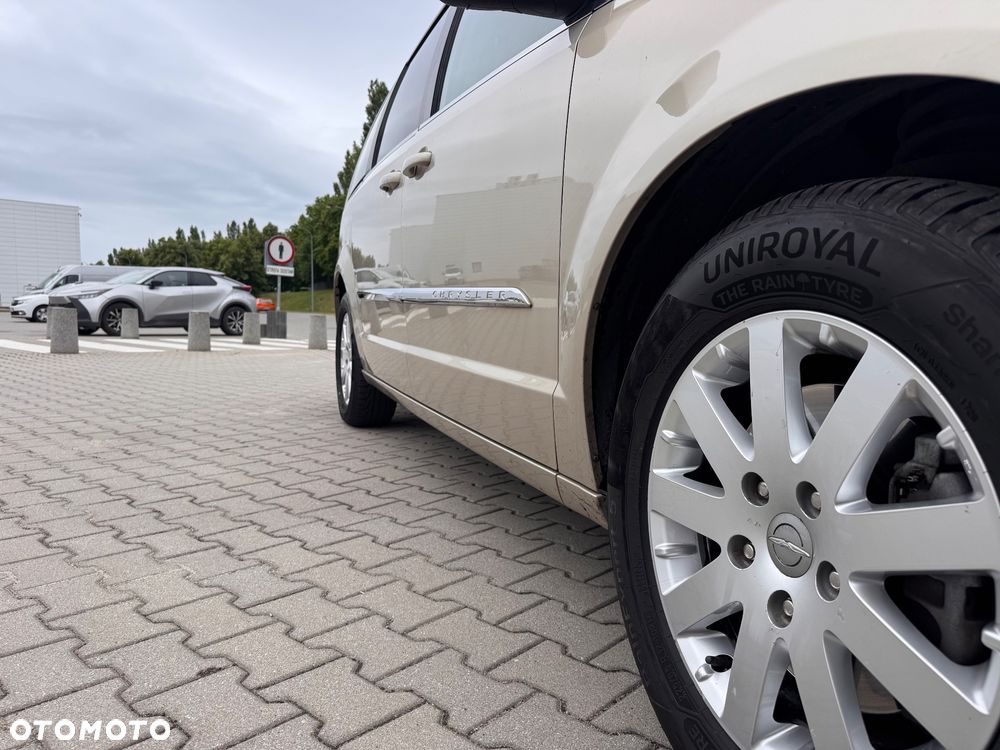 Chrysler Town & Country 3.6 Touring - 9
