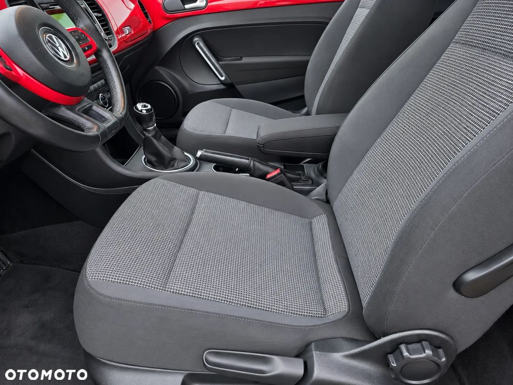 Volkswagen Beetle 1.6 TDI DPF Exclusive Design - 13